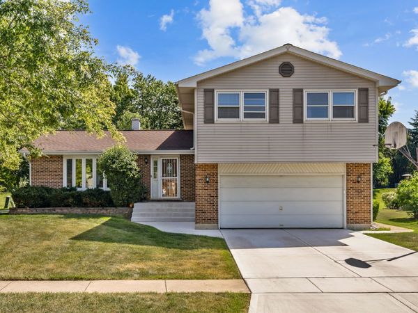1727 Roosa Lane, Elk Grove Village, IL 60007