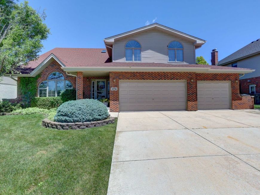 Main Photo