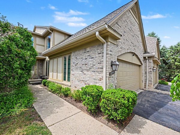 2785 Maitland Drive, Ann Arbor, MI 48105