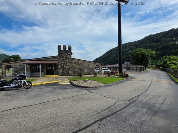 6401 MacCorkle Avenue SE, Charleston, WV 25304