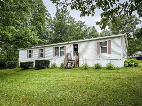 202 Carnation Lane, Slippery Rock, PA 16057