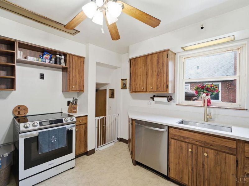 7149 Garden Road, Sycamore Township, OH 45236 Photo 12