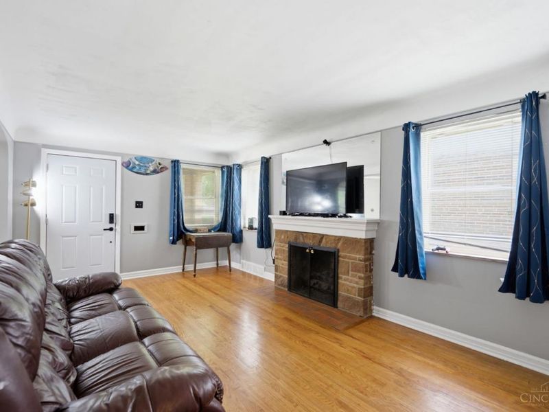 7149 Garden Road, Sycamore Township, OH 45236 Photo 2