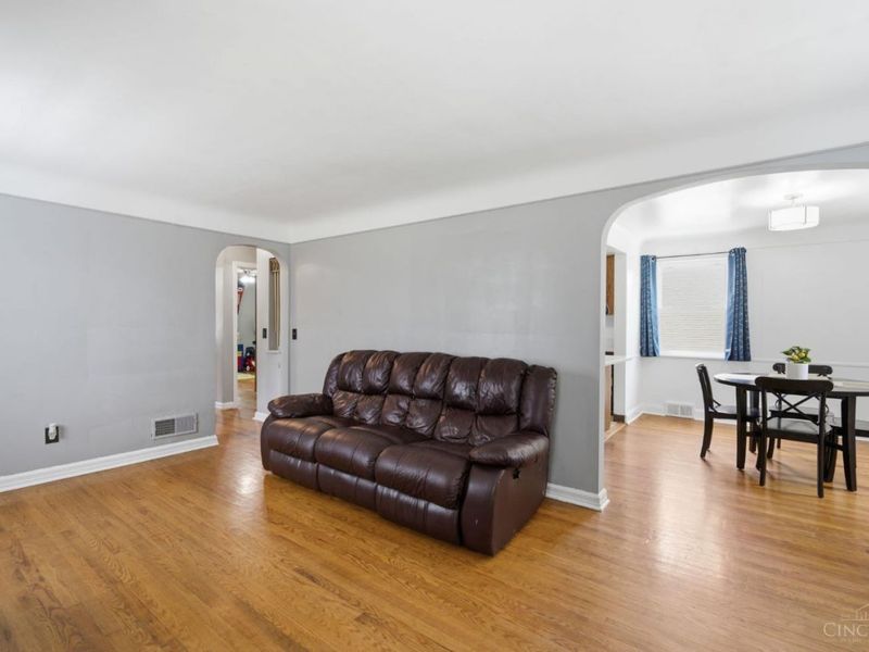 7149 Garden Road, Sycamore Township, OH 45236 Photo 5