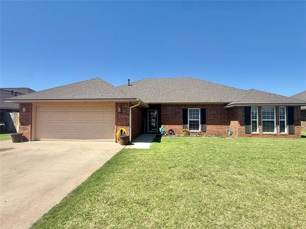 1724 White Tail Drive, Altus, OK 73521