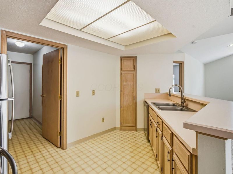 5831 Locbury Lane , Unit R, Dublin, OH 43016 Photo 15