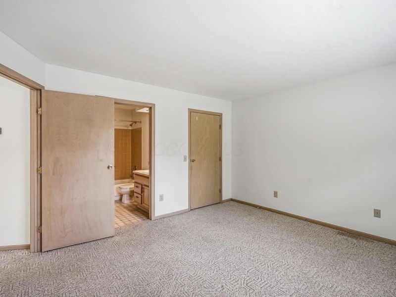 5831 Locbury Lane , Unit R, Dublin, OH 43016 Photo 20