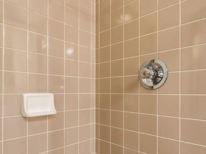 5831 Locbury Lane , Unit R, Dublin, OH 43016 Photo 24