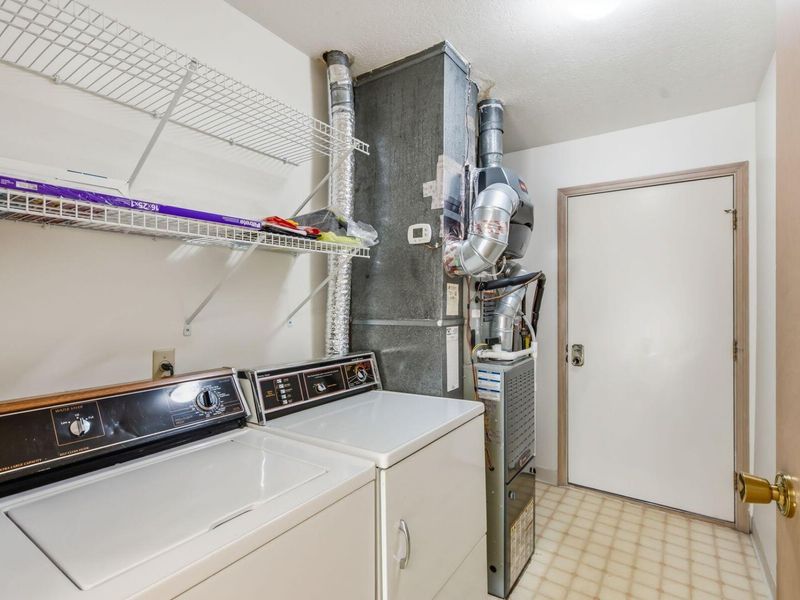 5831 Locbury Lane , Unit R, Dublin, OH 43016 Photo 28