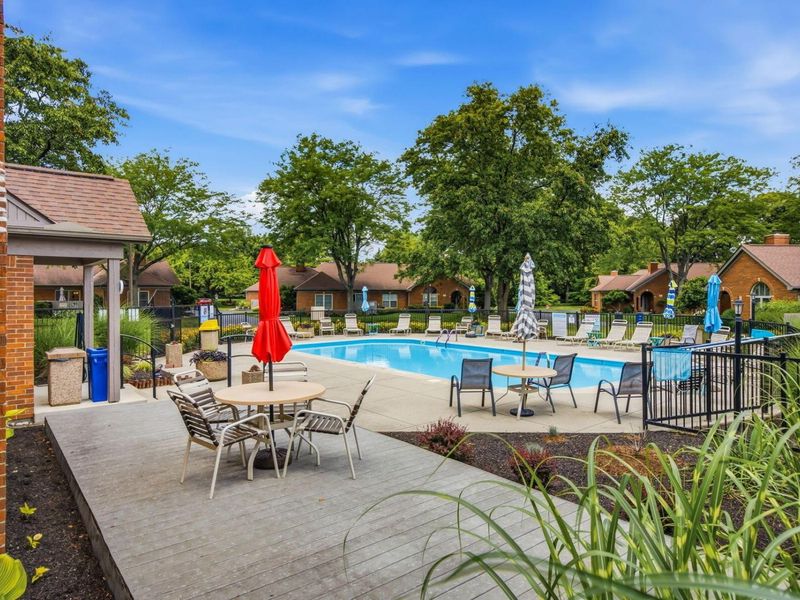 5831 Locbury Lane , Unit R, Dublin, OH 43016 Photo 34