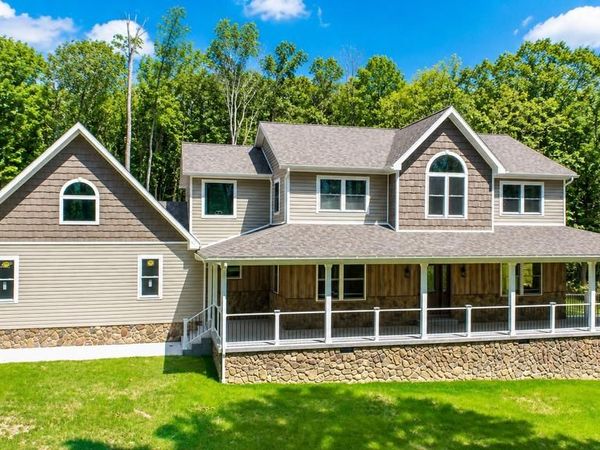 114 DRIPPING SPRING RD, MORGANTOWN, WV 26508