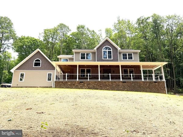 114 DRIPPING SPRING RD , MORGANTOWN, WV 26508