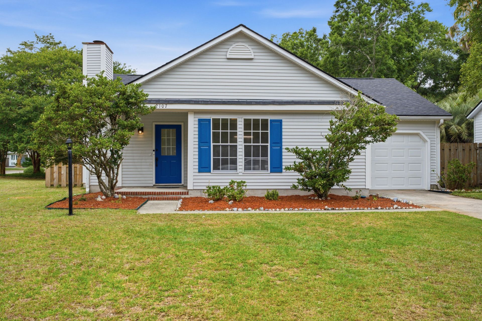 2107 Presidio Drive Photo 1