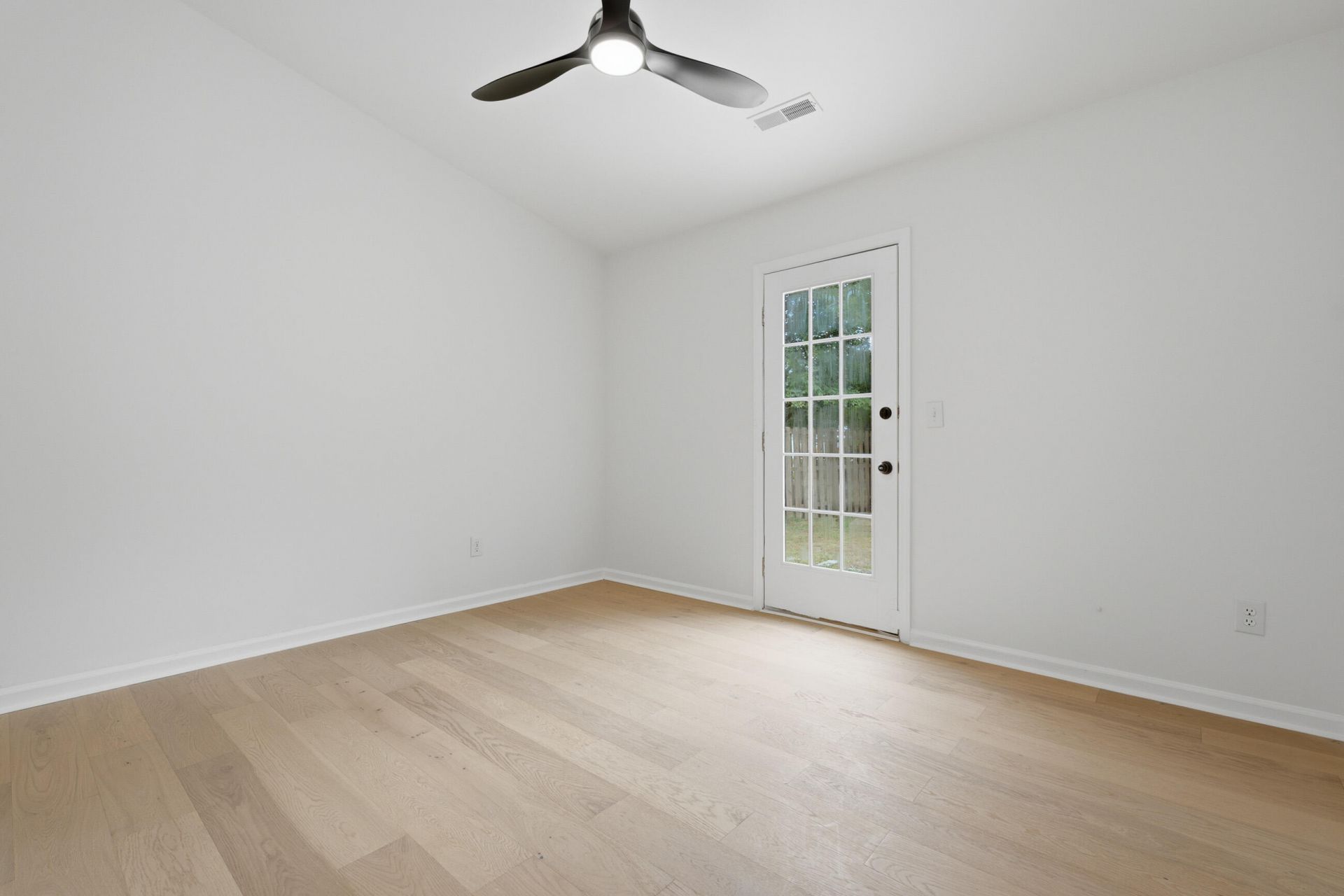 2107 Presidio Drive Photo 20