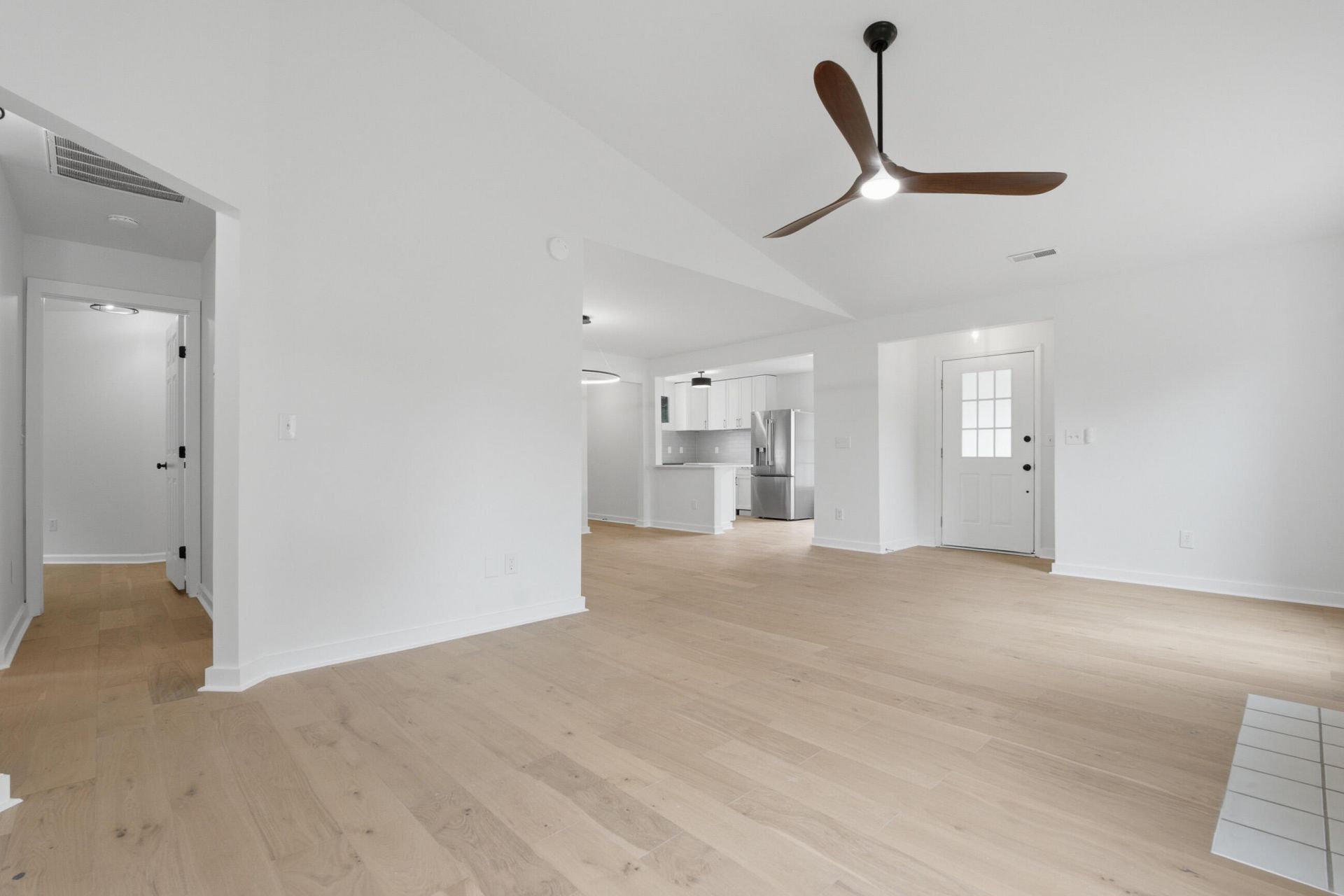 2107 Presidio Drive Photo 5