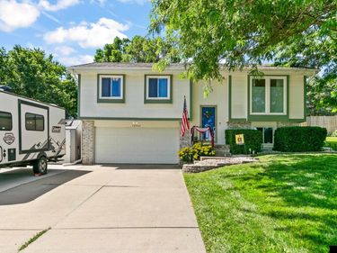 12941 Crown Point Avenue, Omaha, NE 68164