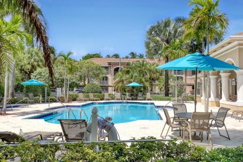 6533 Emerald Dunes Drive, Unit 304, West Palm Beach, FL 33411 Photo