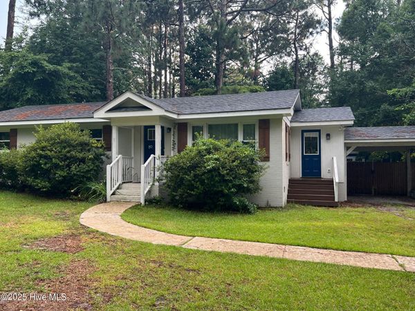 510 W Rhode Island Avenue , Southern Pines, NC 28387