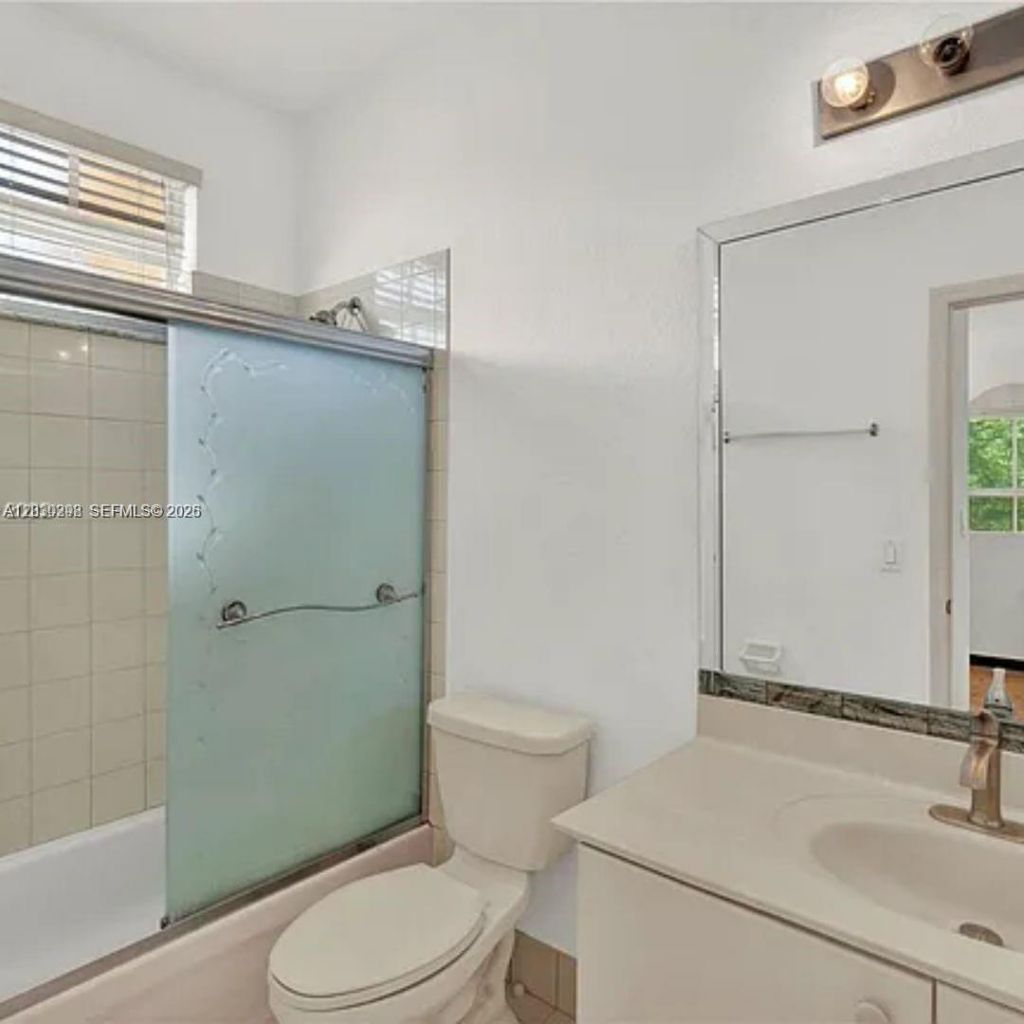 10902 NW 79th St , Unit 10902, Doral, FL 33178 Photo