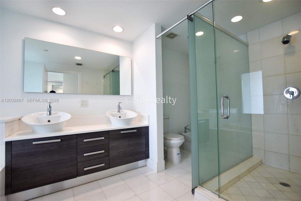 2950 NE 188th St, Unit 336, Aventura, FL 33180 Photo