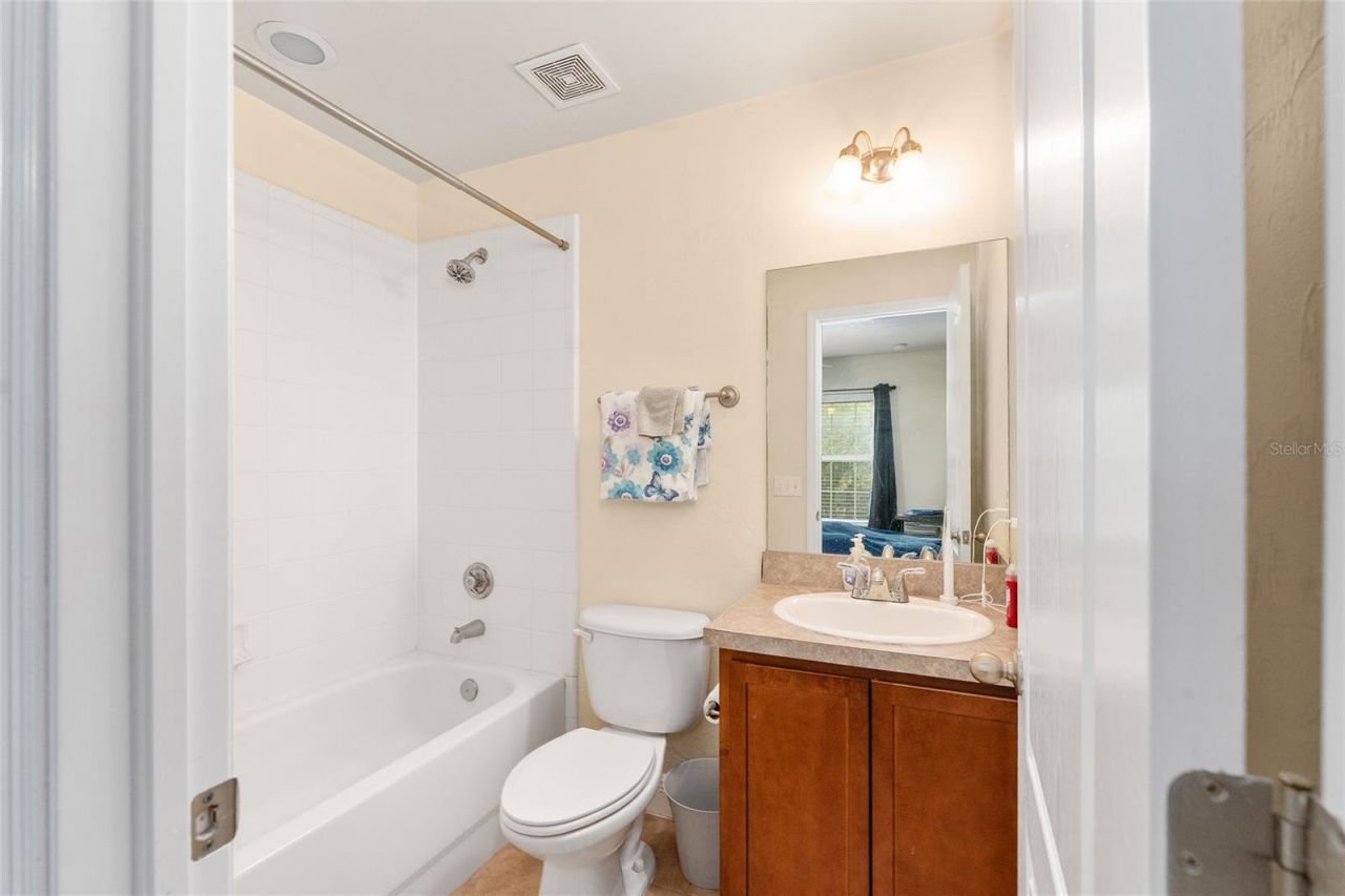 2980 SW 35th Place , Unit 101, Gainesville, FL 32608 Photo