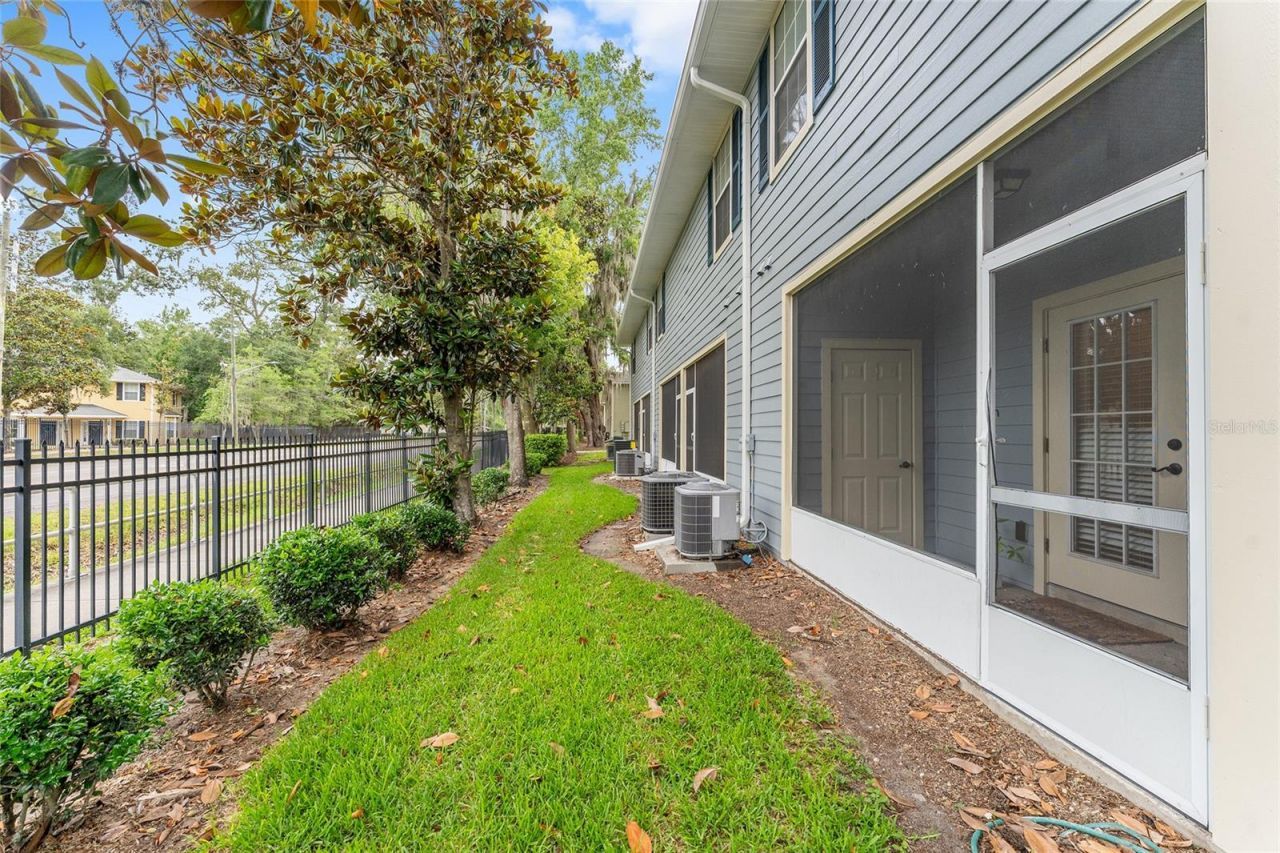 2980 SW 35th Place , Unit 101, Gainesville, FL 32608 Photo