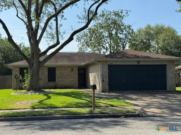 1219 Pennsylvania Avenue , Victoria, TX 77904