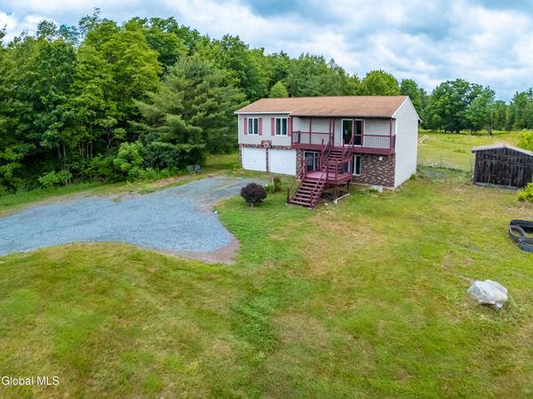 29 Smith Hill Road, East Nassau, NY 12123