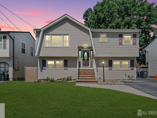 18 Cathrine Street, Sewaren, NJ 07077