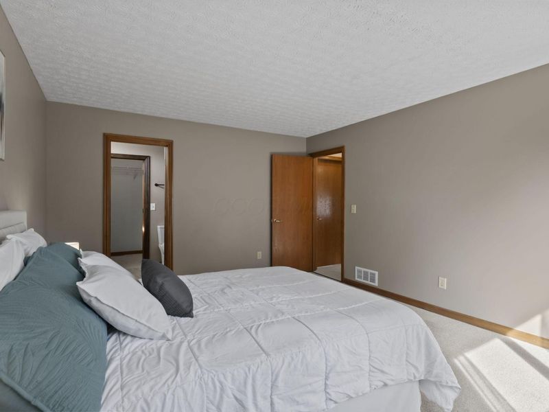7450 Oakmeadows Drive, Columbus, OH 43085 Photo 19