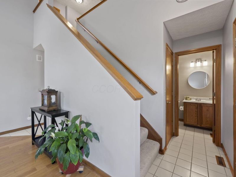 7450 Oakmeadows Drive, Columbus, OH 43085 Photo 24