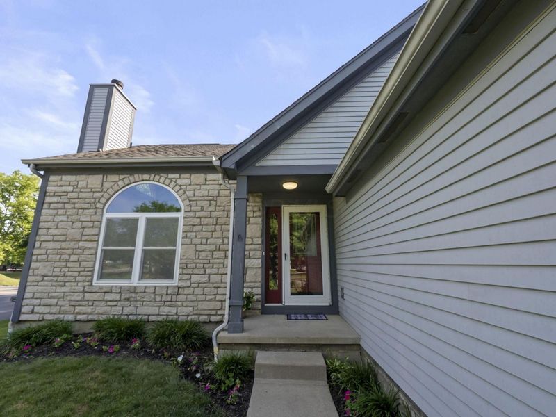 7450 Oakmeadows Drive, Columbus, OH 43085 Photo 6