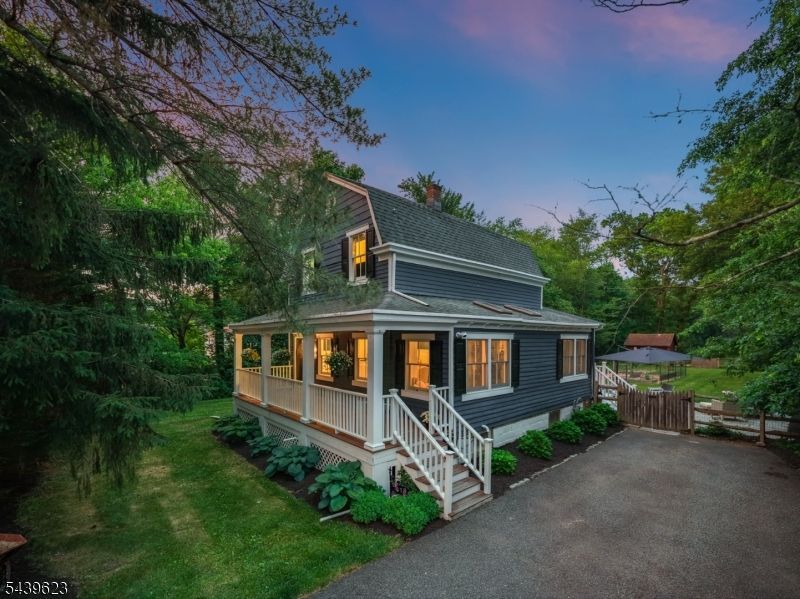 413 Mountain Ave, Long Hill, NJ 07933 Main Photo