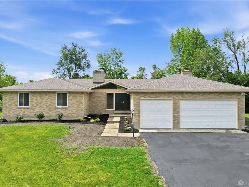 8196 Westbrook Road, Brookville, OH 45309 Photo 1