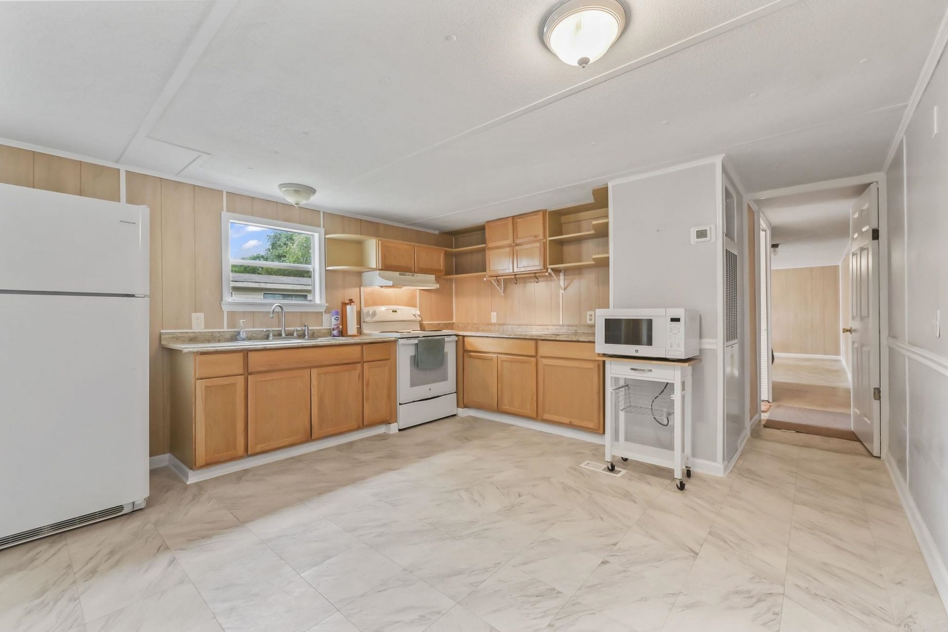 136 Crooked Island Circle Photo 10