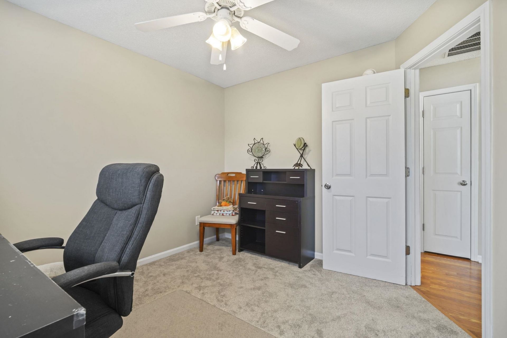 608 Stoney Burn Ln.  Photo 33
