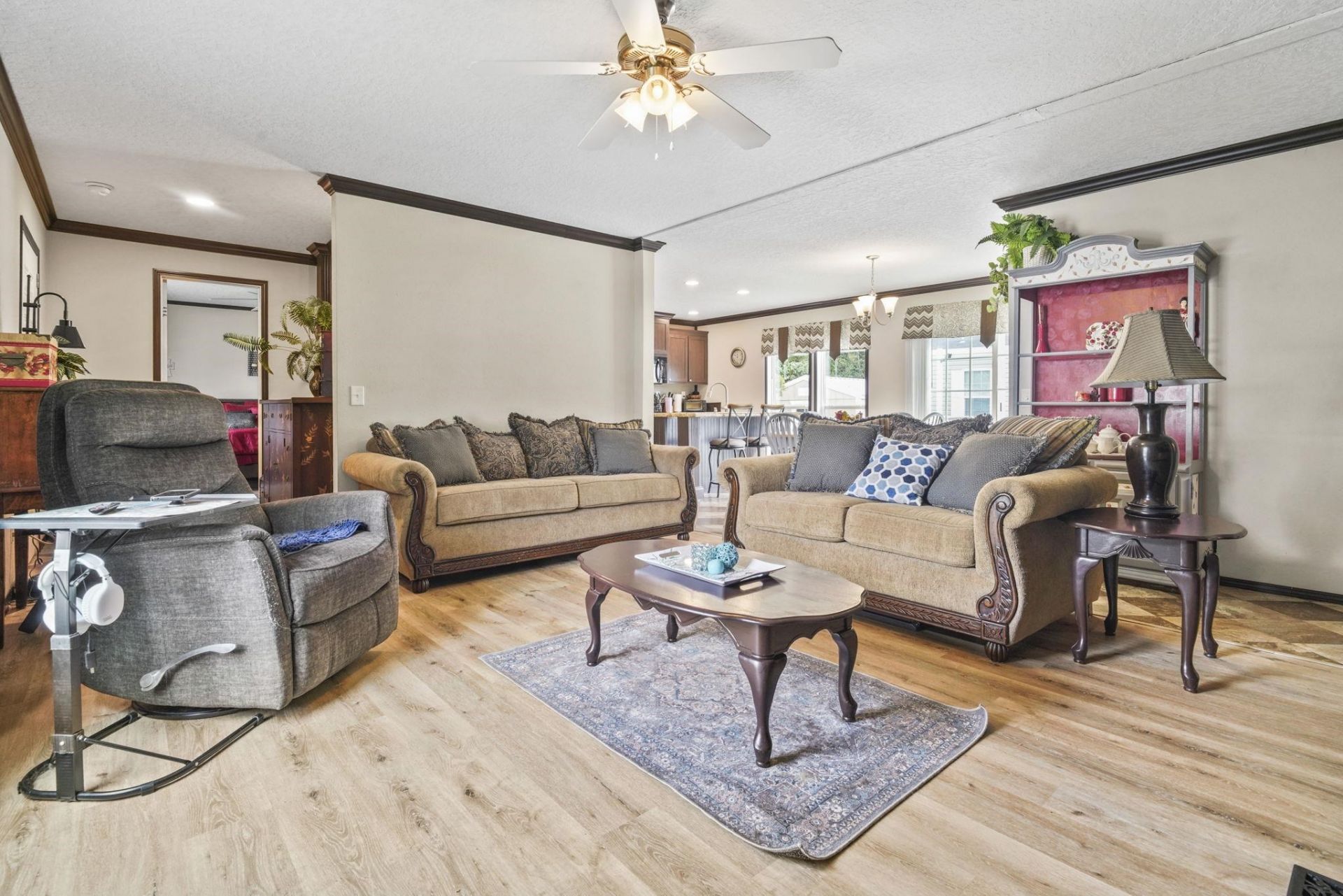 7529 Aubrey Ln. Photo 4