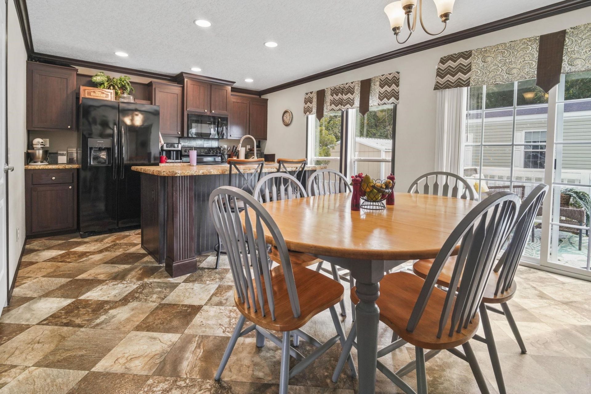 7529 Aubrey Ln. Photo 6