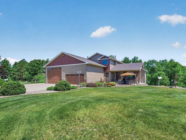 22617 Washington Court NE, Cedar, MN 55011