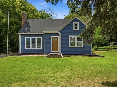 1783 White Bear Avenue N, Maplewood, MN 55109