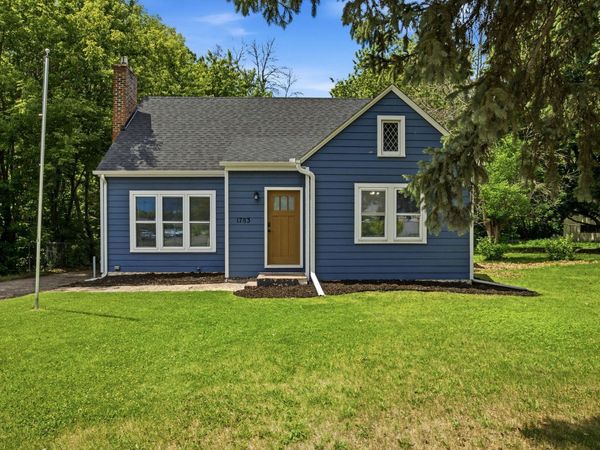 1783 White Bear Avenue N, Maplewood, MN 55109