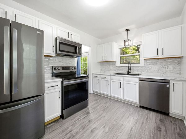 1783 White Bear Avenue N, Maplewood, MN 55109