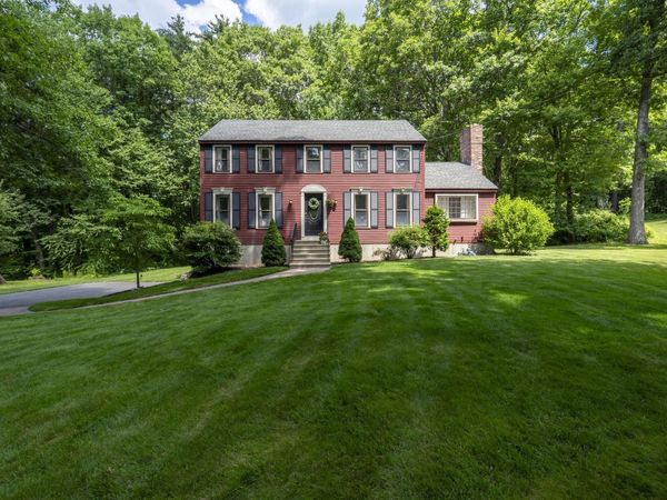 15 Brier Lane, Derry, NH 03038
