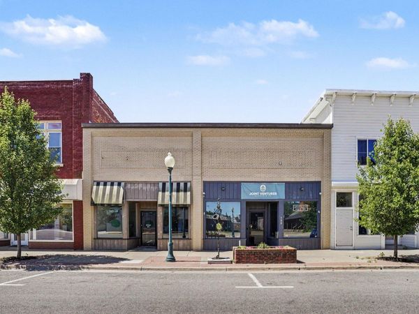 133 W Monroe Street, Bangor, MI 49013