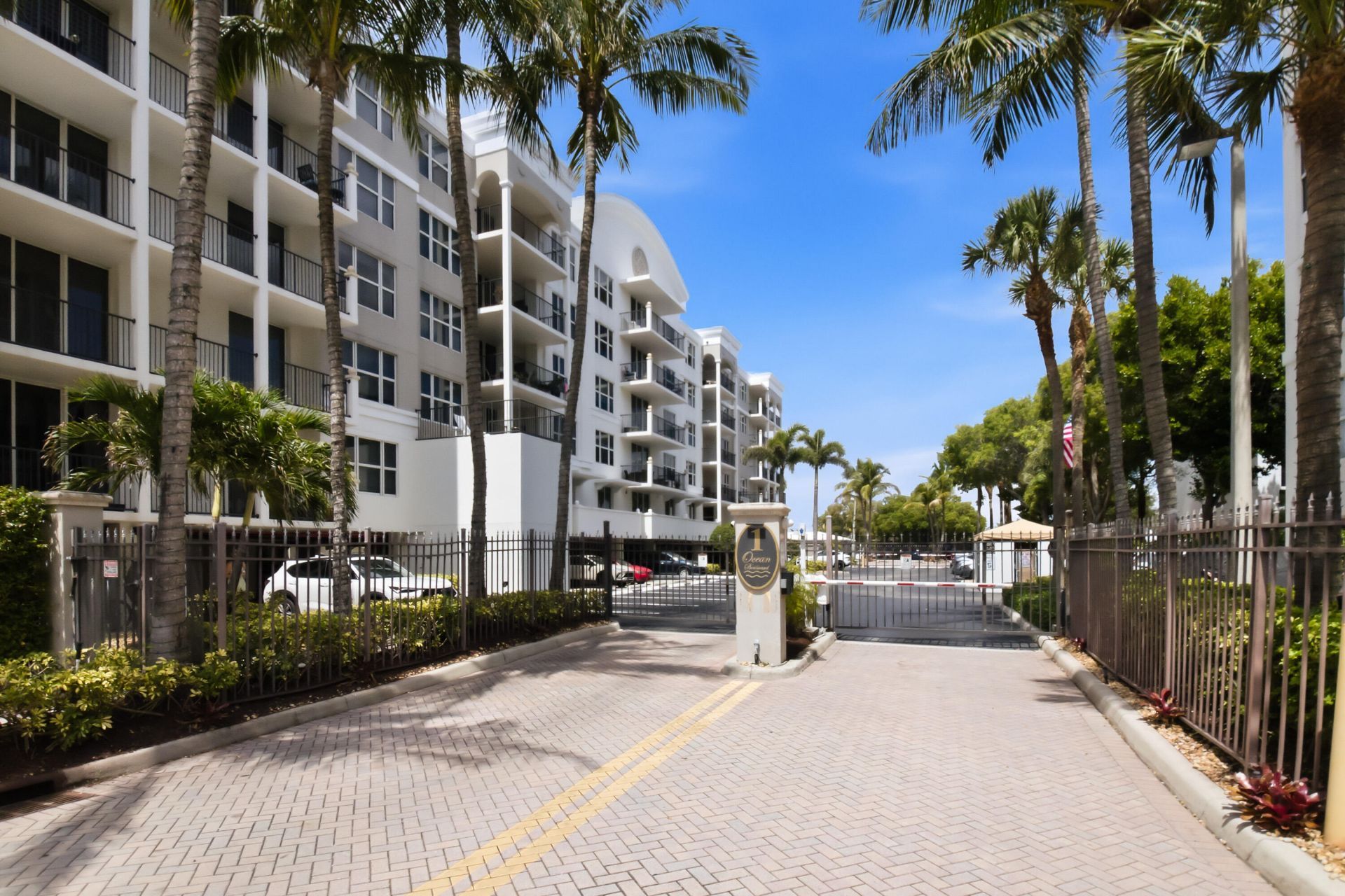 191 SE 20th Avenue, Unit 210, Deerfield Beach, FL 33441 Photo