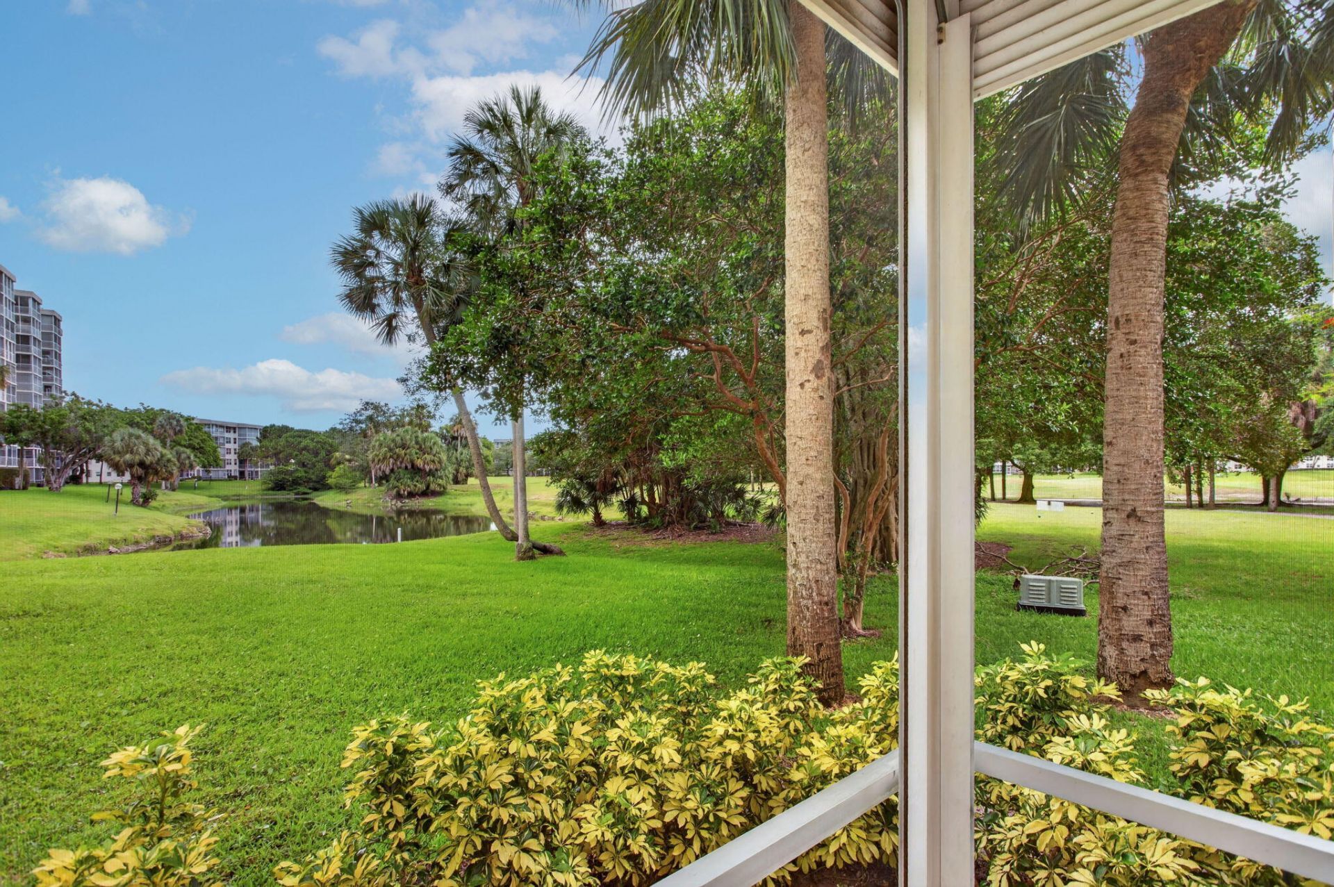 3520 Oaks Way, Unit 110, Pompano Beach, FL 33069 Photo