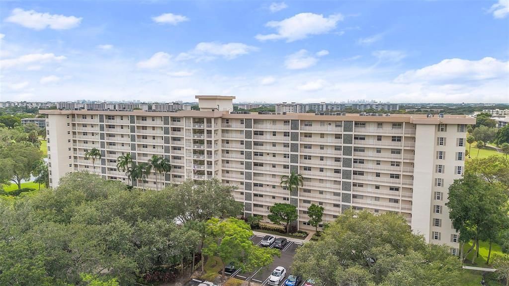 3520 Oaks Way, Unit 110, Pompano Beach, FL 33069 Photo