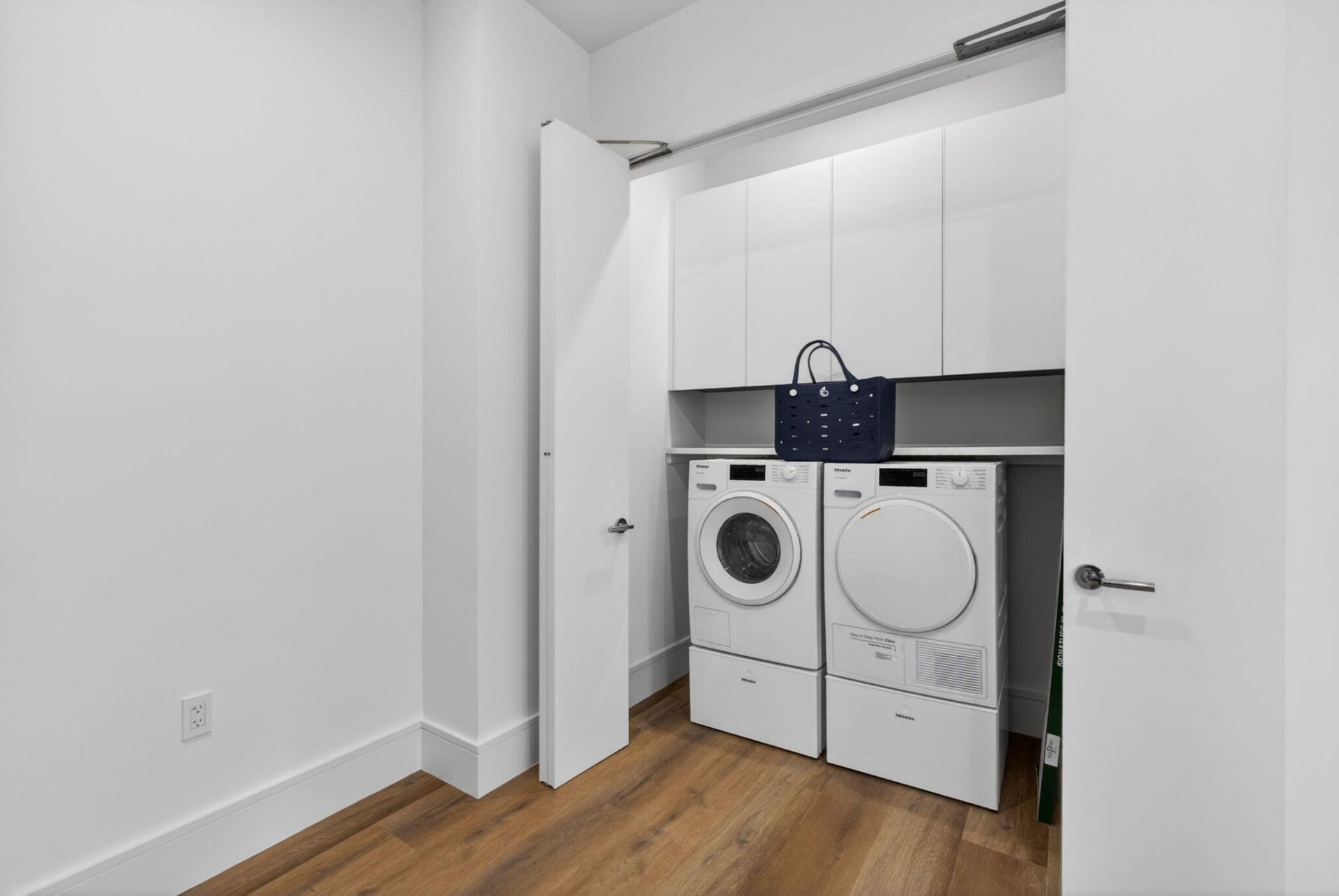 220 Lake Shore Drive, Unit 617, Lake Park, FL 33403 Photo