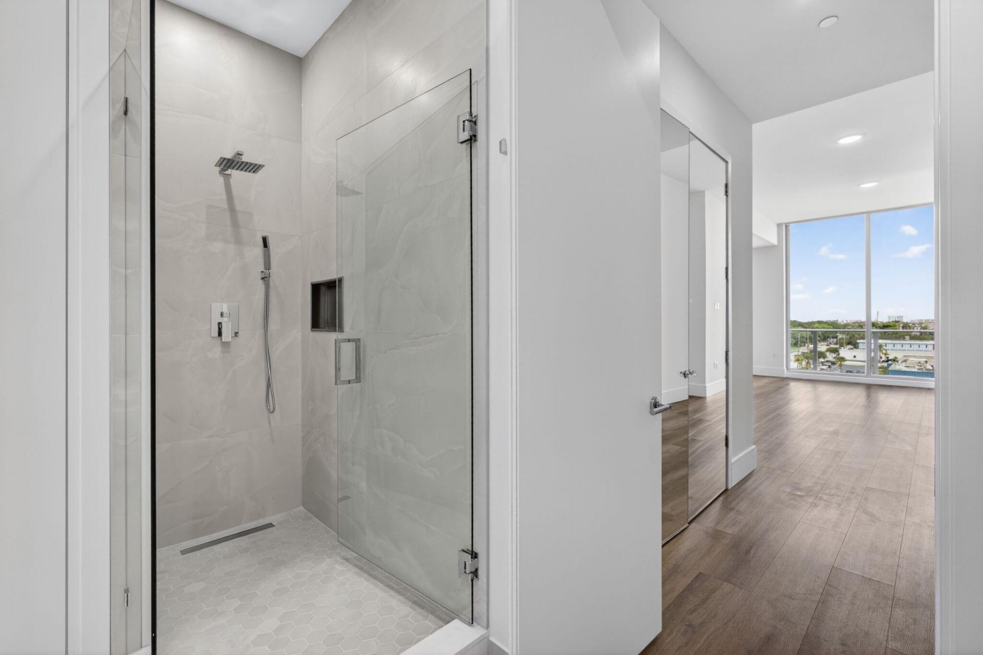 220 Lake Shore Drive, Unit 617, Lake Park, FL 33403 Photo