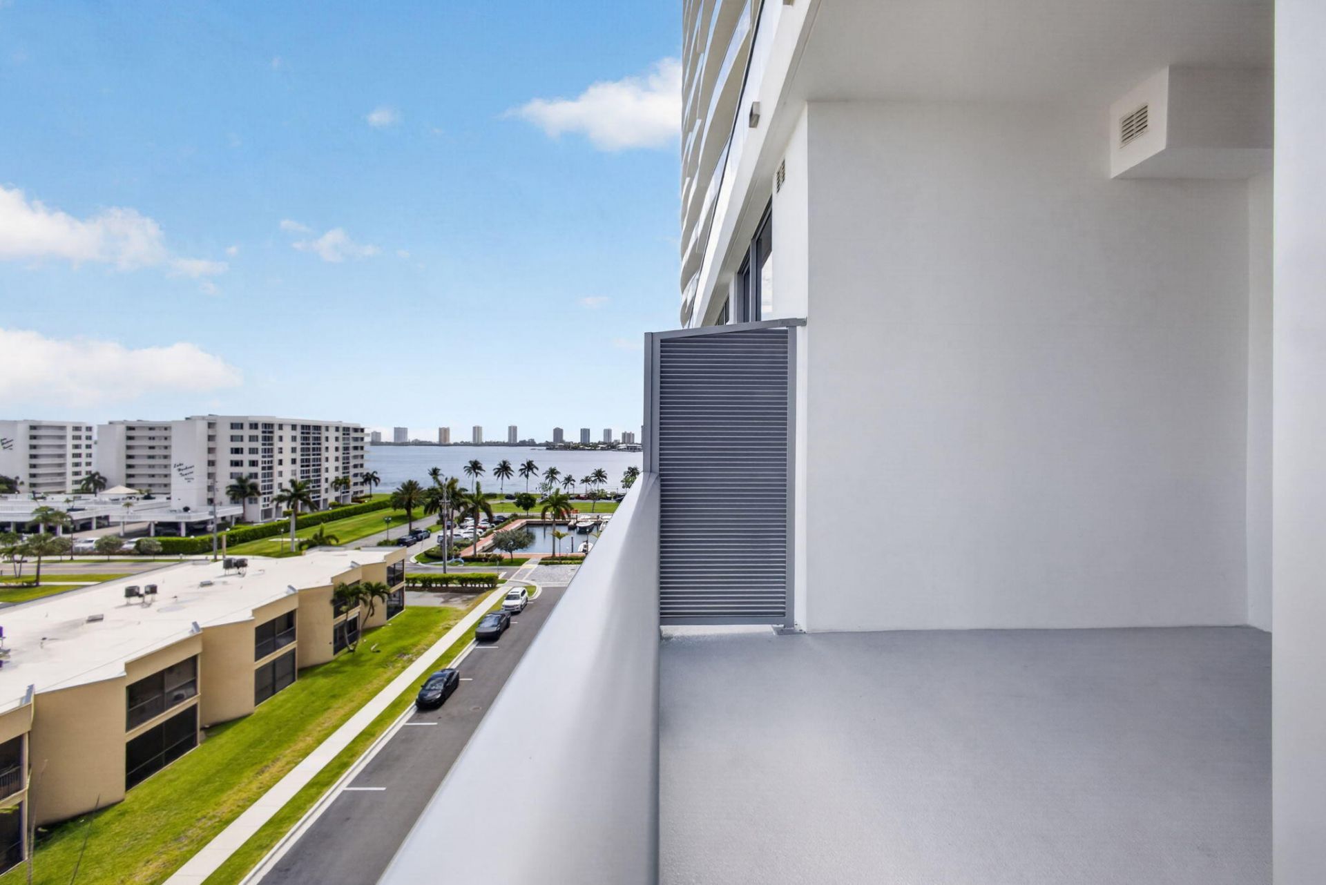220 Lake Shore Drive, Unit 617, Lake Park, FL 33403 Photo